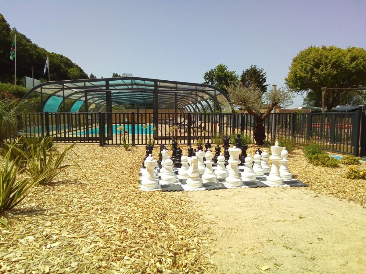 Camping Les Couesnons Roz-sur-Couesnon Exterior foto