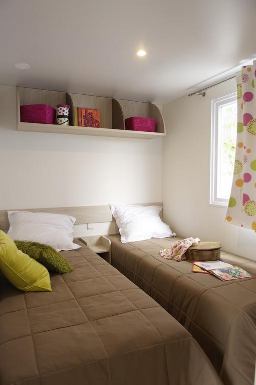 Camping Les Couesnons Roz-sur-Couesnon Quarto foto