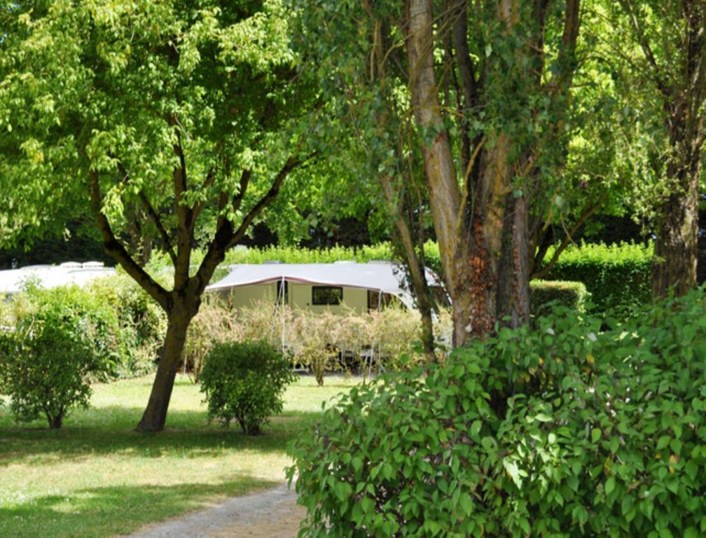 Camping Les Couesnons Roz-sur-Couesnon Exterior foto