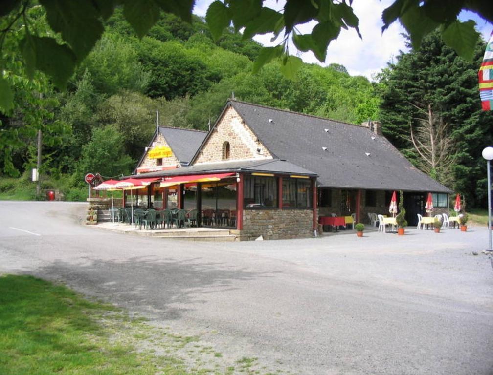 Camping Les Couesnons Roz-sur-Couesnon Exterior foto